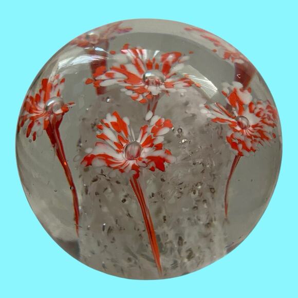 Vintage Round Handblown Art Glass Paperweight Six Stemmed Red & White Flowers - Picture 8 of 14